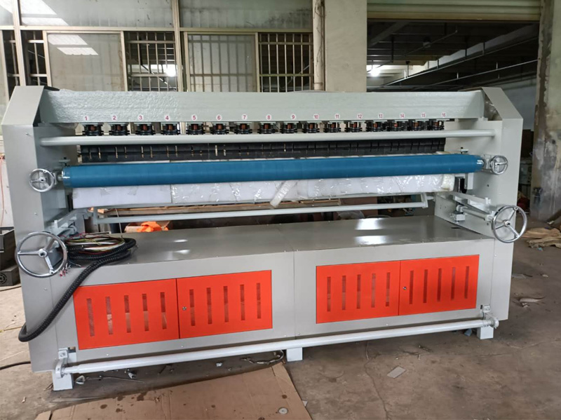 實木壓花機工作原理及特性