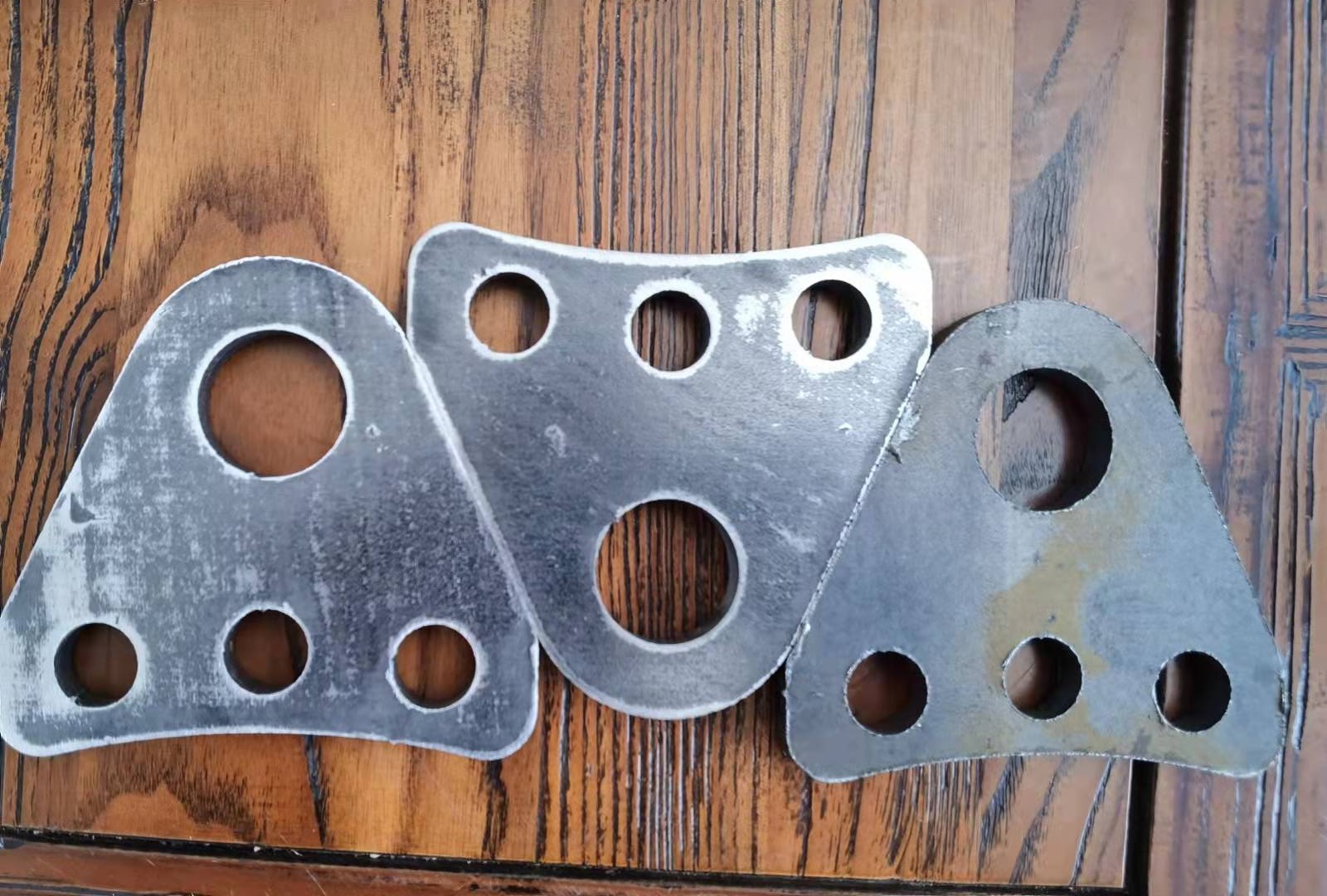 12000瓦空氣切割16厚板去渣_副本